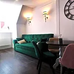 Royal Crown Residence Piekarska Old Town Top Location, Fast Wifi * Warszawa